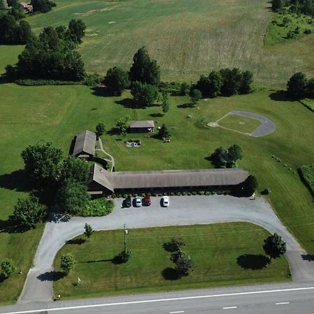 The Meadowlark Inn East Springfield Bagian luar foto