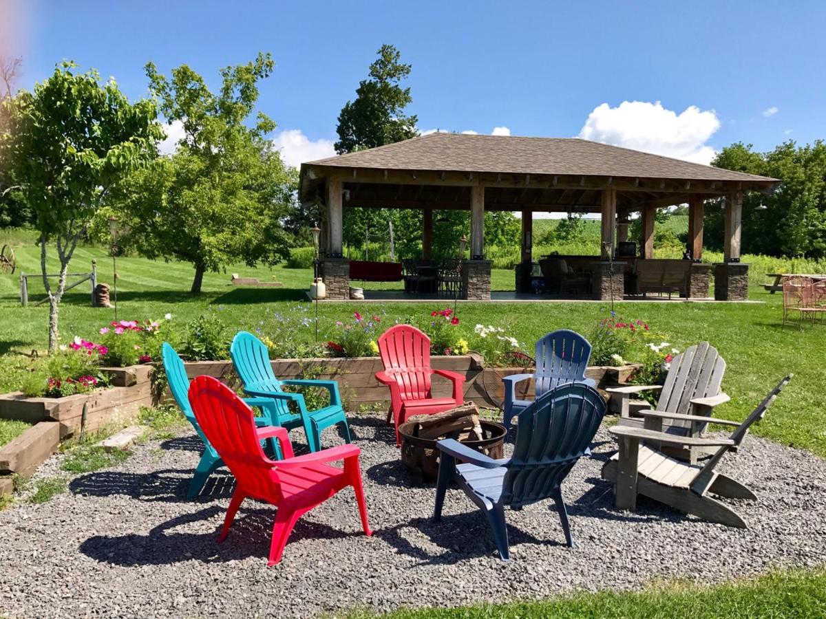 The Meadowlark Inn East Springfield Bagian luar foto